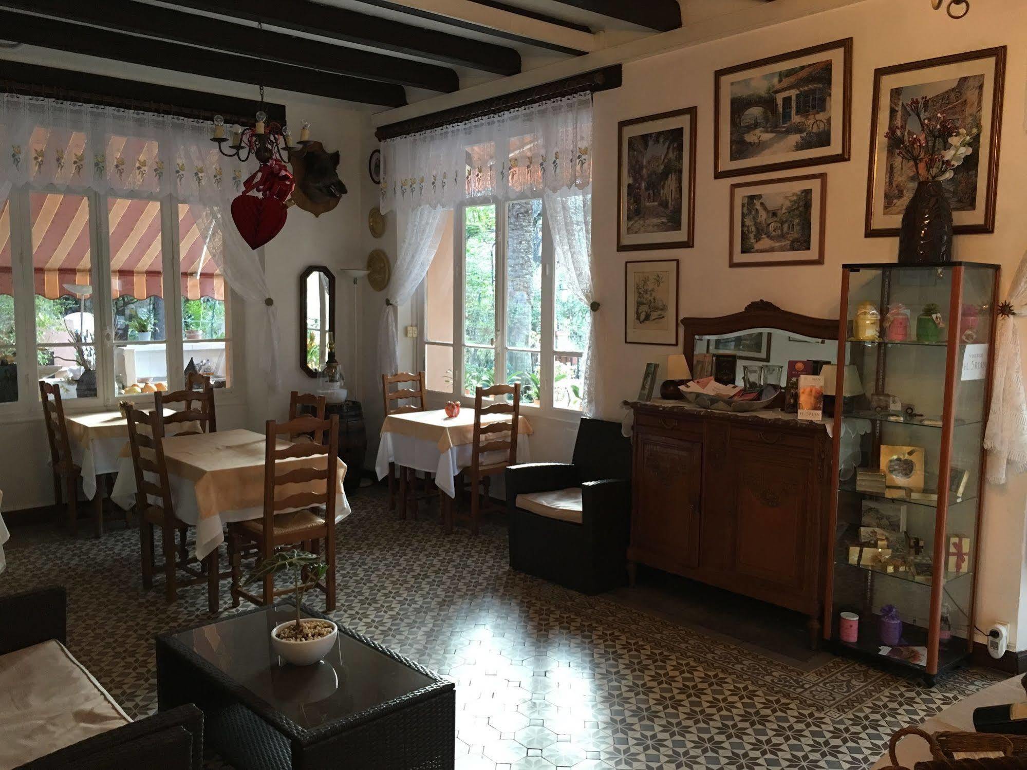 Auberge Les Gorges Du Loup Tourrettes-sur-Loup Exterior foto